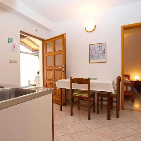 Apartment Fuer 3 Personen Ca 30 Qm In Fazana, Istrien Istrische Riviera Fazana