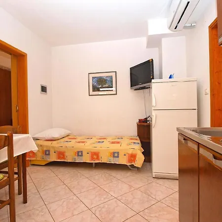 Apartment Fuer 3 Personen Ca 30 Qm In Fazana, Istrien Istrische Riviera Fazana